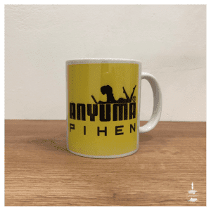 "Anyuma pihen" bögre