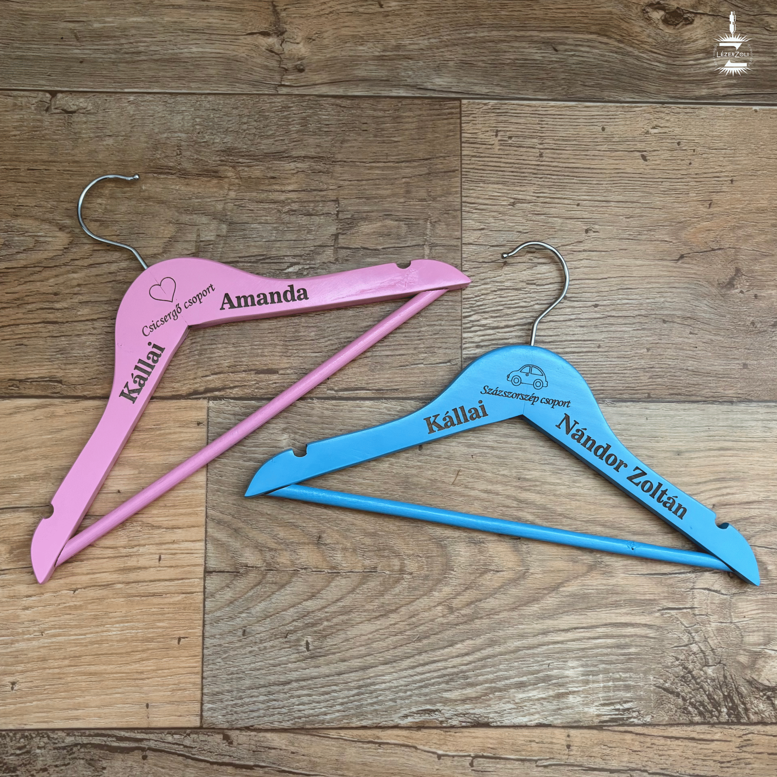 Ovis, színes vállfa